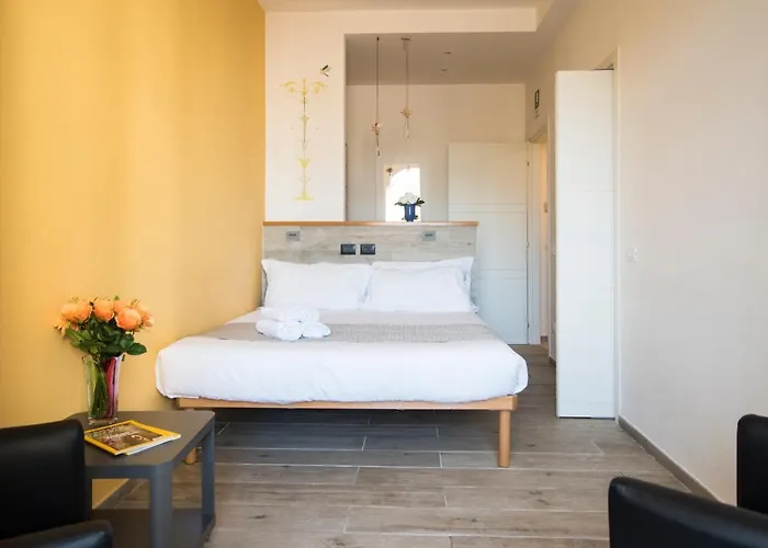 Raffaela's & Vatican 4* Rome